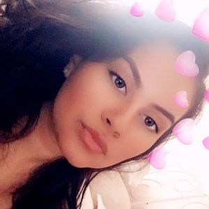 Meet your Posher, Ana